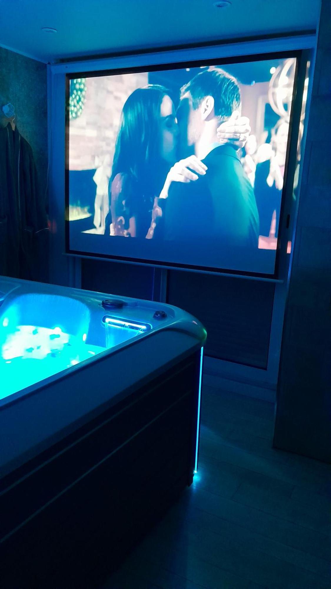 Lux, Chambre Spa Privatif Valenciennes Aulnoy-lez-Valenciennes Экстерьер фото